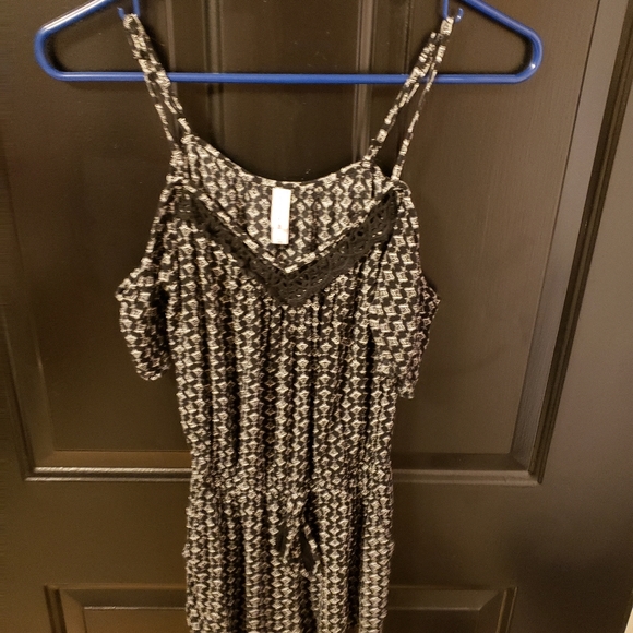 Xhiliration Romper Size Small - Picture 6 of 6